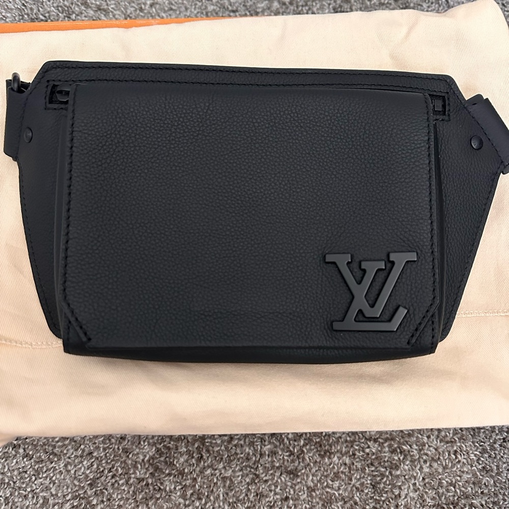 Louis Vuitton Men’s Hip Sling Bag Black Leather